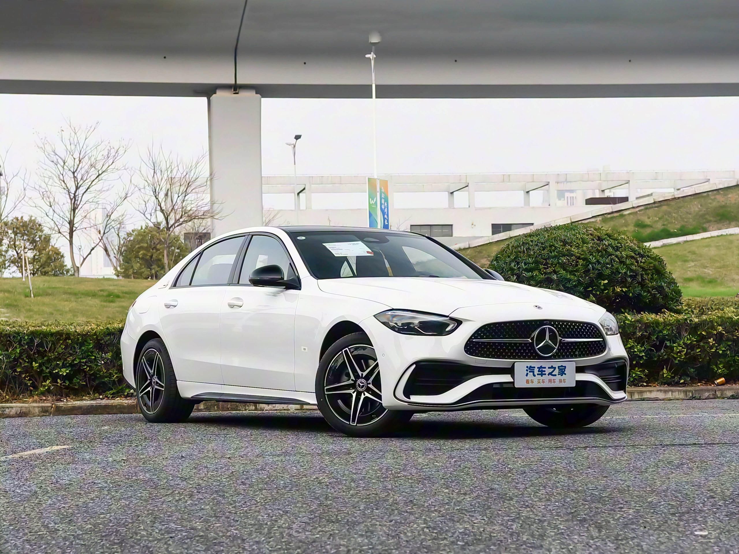 Mercedes-Benz C 260 L 2025