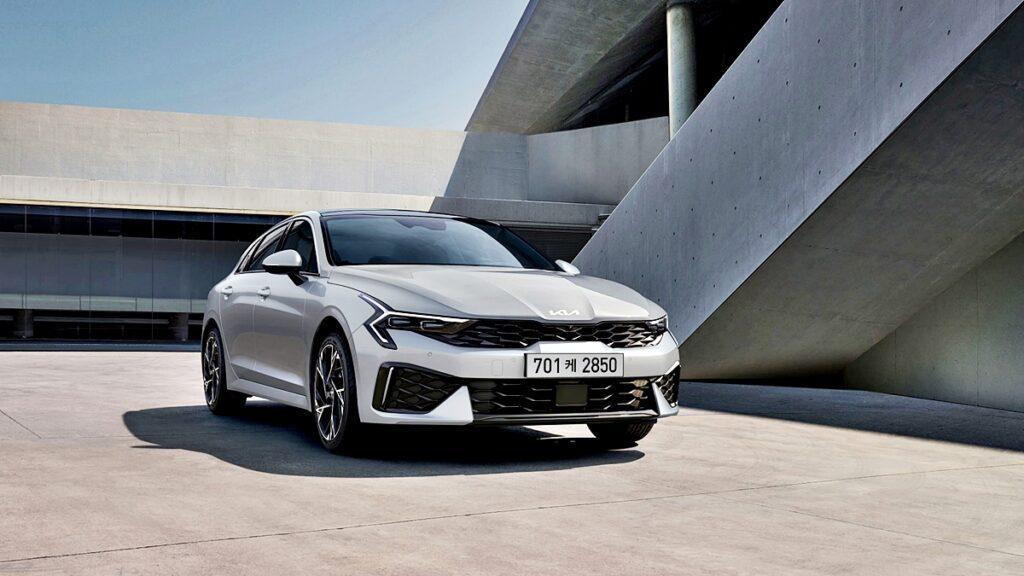Kia K5 2.0 2025