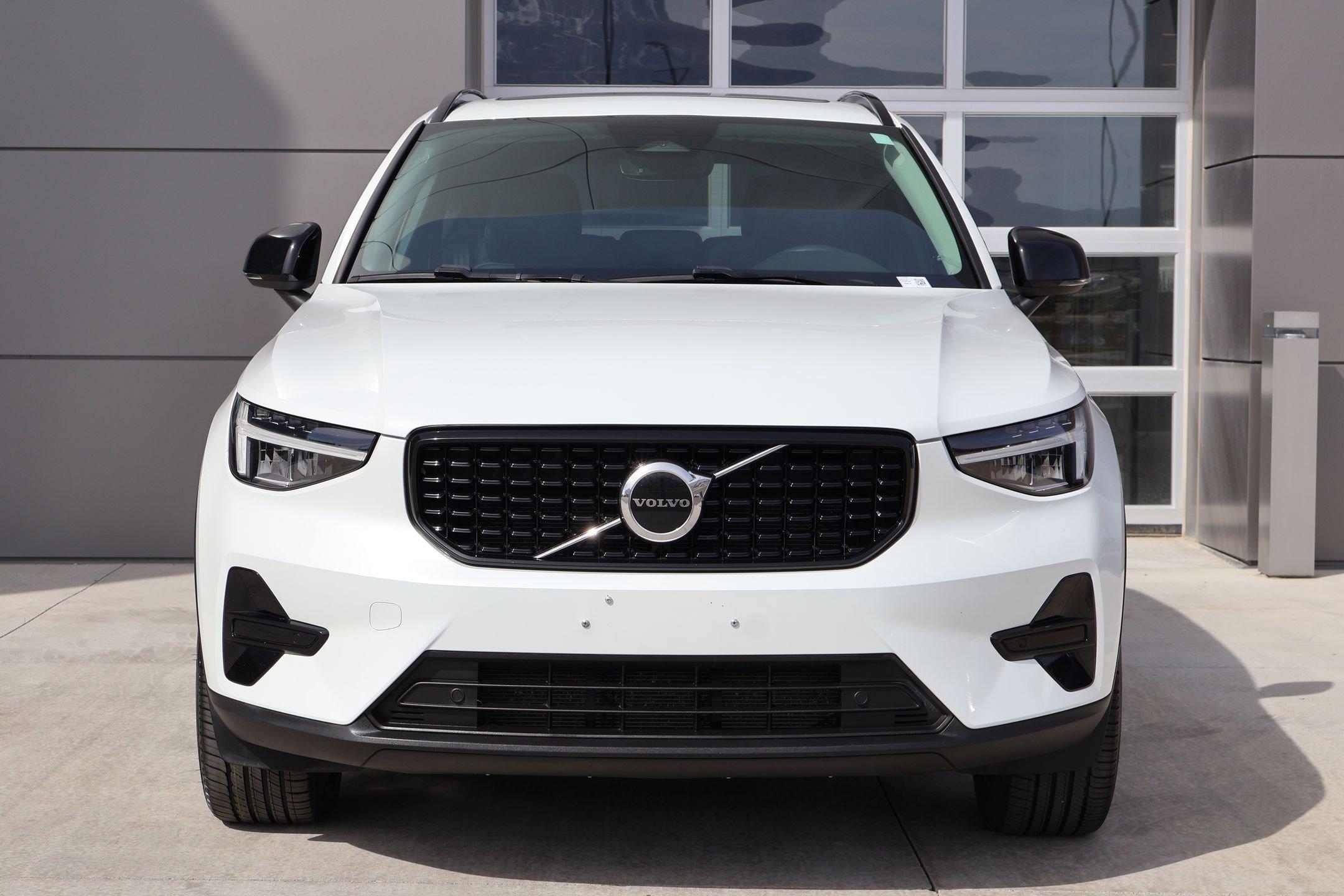 Volvo XC40 B3 2024